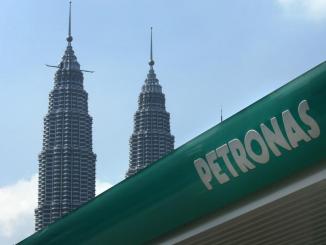 Petrol Bercampur Air Petronas