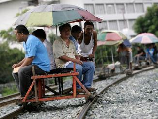 Kereta Troli Di Manila