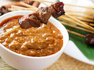 Kuah Kacang Nasi Himpit Lebih Sedap 1