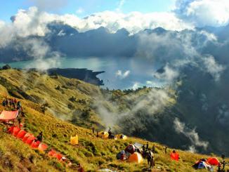 Gunung Rinjani patuh syariah